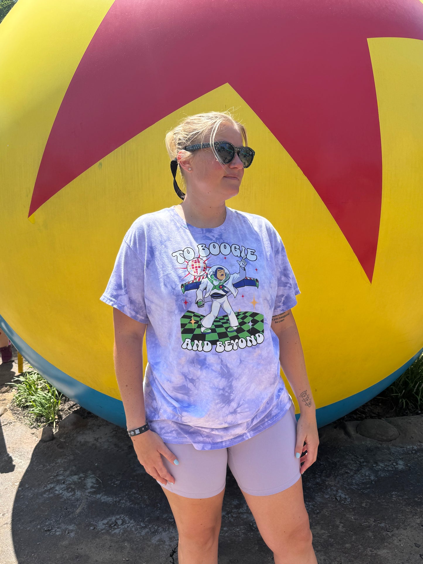 To Boogie and Beyond T-shirt Lavender